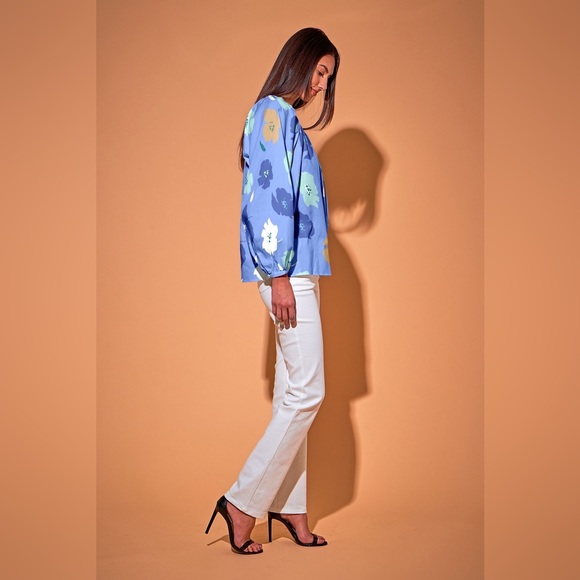 Tucker NYC The Classic Blouse. Cornflower Poppies - Picture 2 of 2